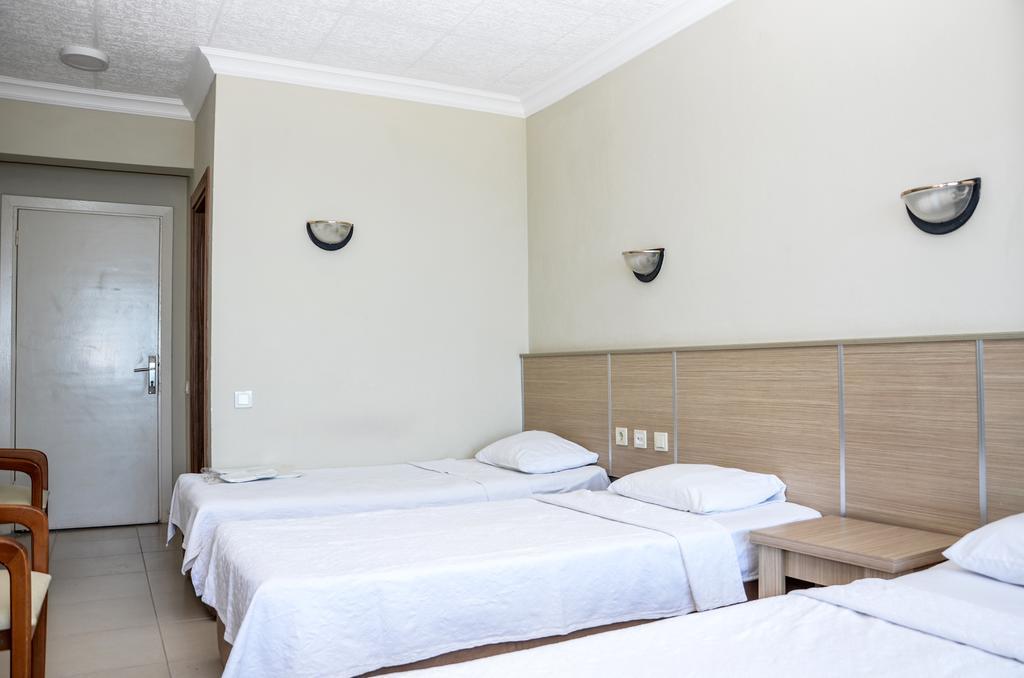 Dikelya Hotel Дикили Экстерьер фото