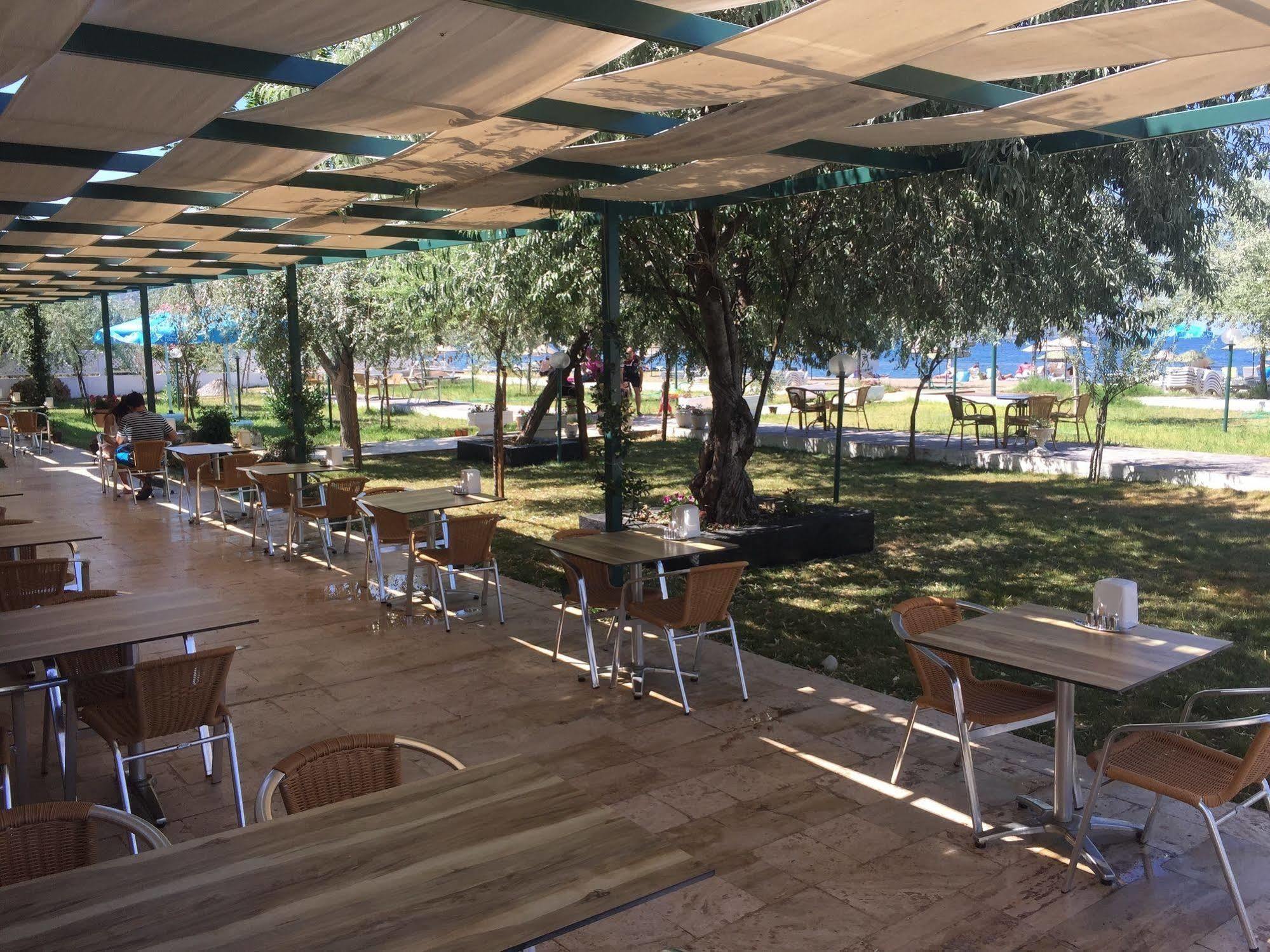 Dikelya Hotel Дикили Экстерьер фото